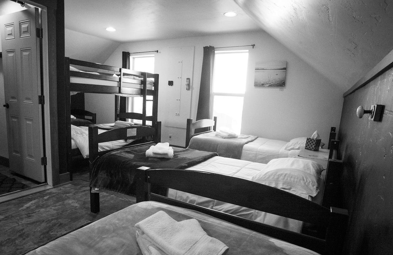 Whitefish Hostel Exterior photo